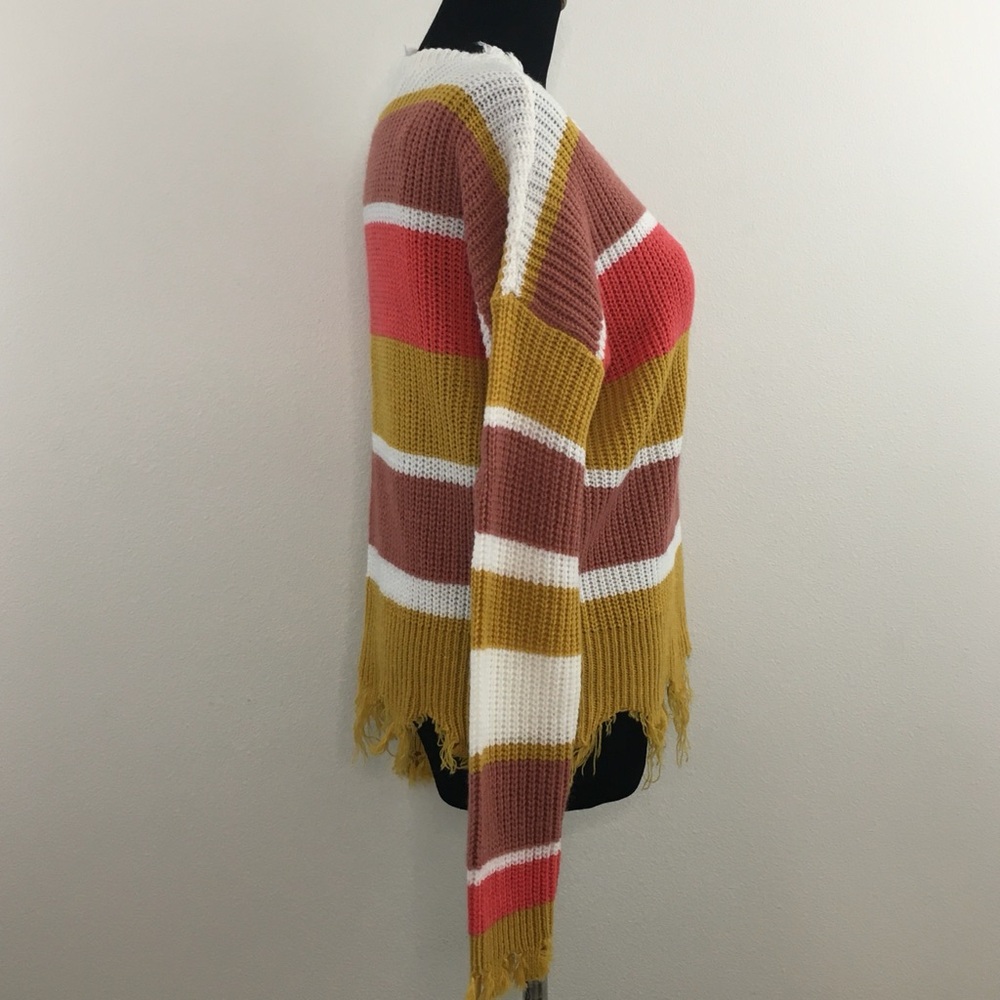 Colorblock V-Neck Distressed Sweater - Picture 7 of 11